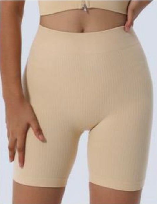 RIBBED PATTERNED SHORTS